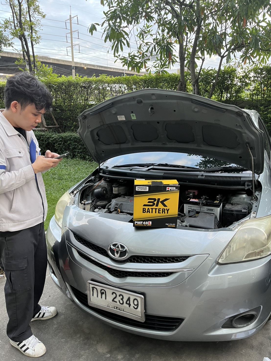 ขัดไฟหน้ารถ